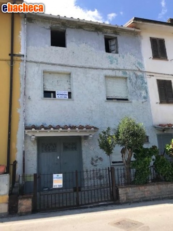 appartamento in vendita a Pescia in zona Veneri