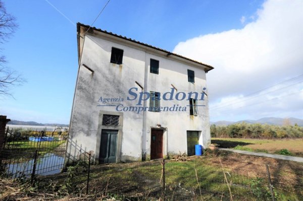 casa semindipendente in vendita a Pescia in zona Macchie di San Piero