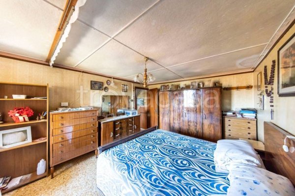casa indipendente in vendita a Pescia in zona Veneri