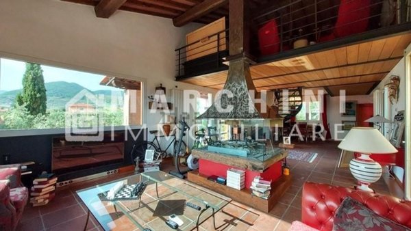 casa indipendente in vendita a Pescia