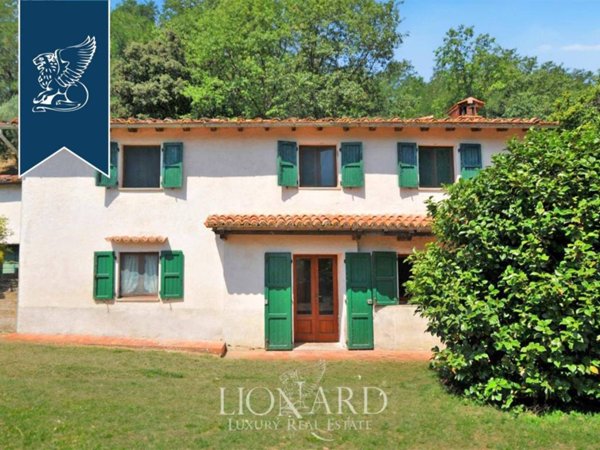 negozio in vendita a Pescia in zona Collodi