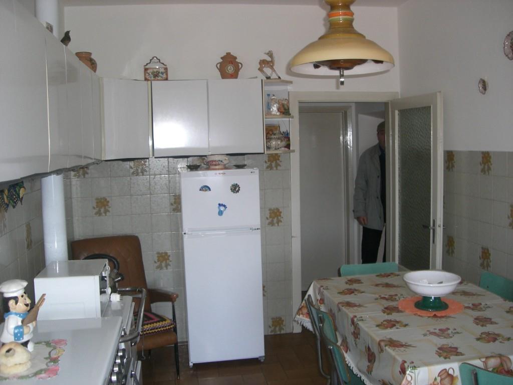 casa indipendente in vendita a Pescia in zona Vellano