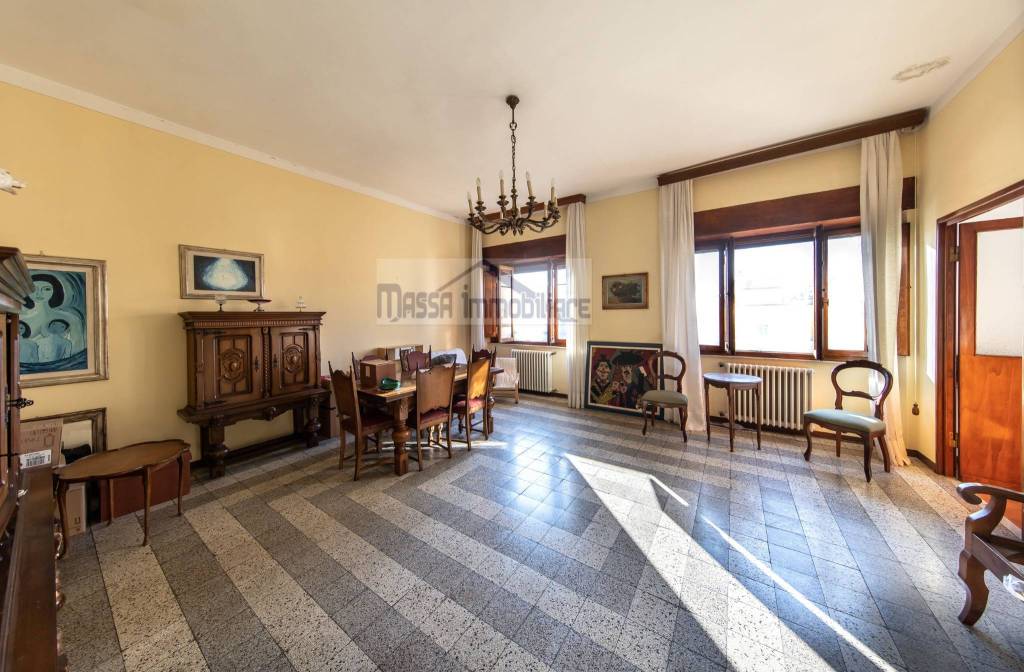 casa indipendente in vendita a Pescia