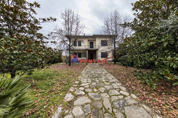appartamento in vendita a Pescia in zona Collodi