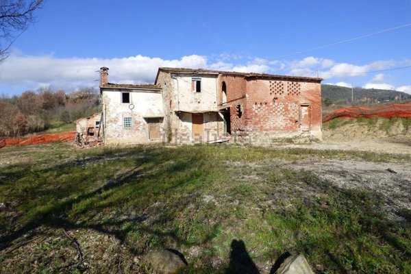pentavano in vendita a Pescia