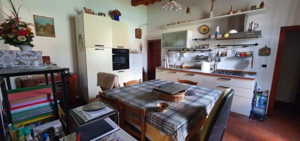 casa indipendente in vendita a Pescia in zona Collodi