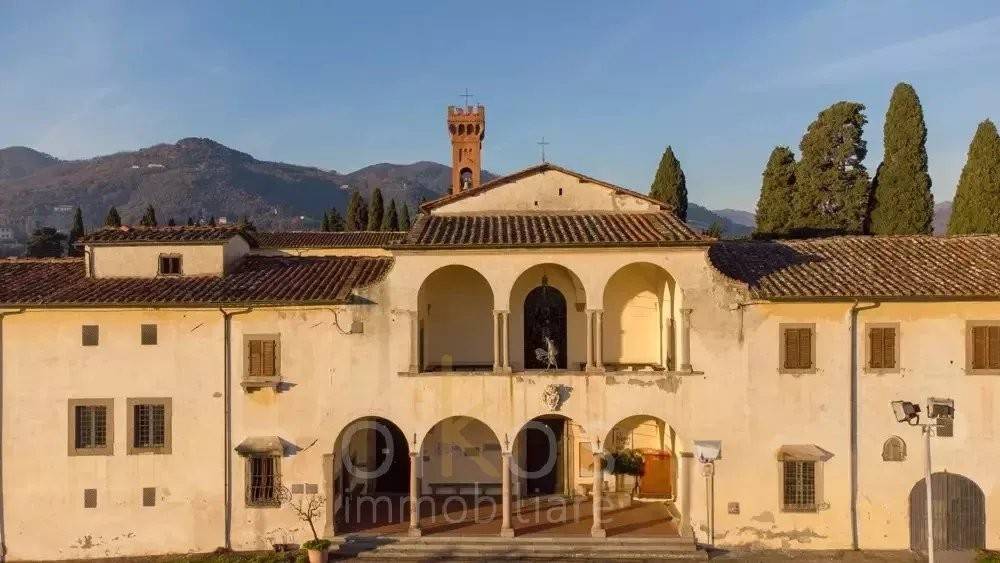 intera palazzina in vendita a Pescia