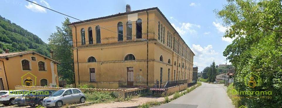 negozio in vendita a Pescia