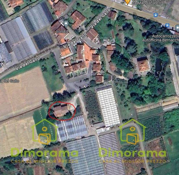 locale commerciale in vendita a Pescia
