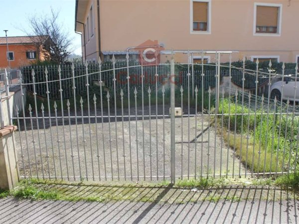 casa indipendente in vendita a Pescia in zona Collodi