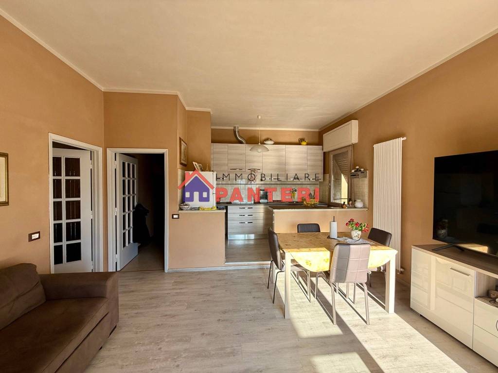 casa indipendente in vendita a Pescia