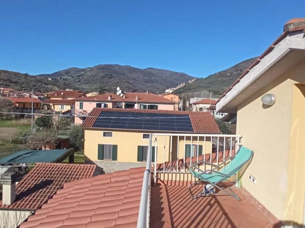 appartamento in vendita a Pescia in zona Collodi