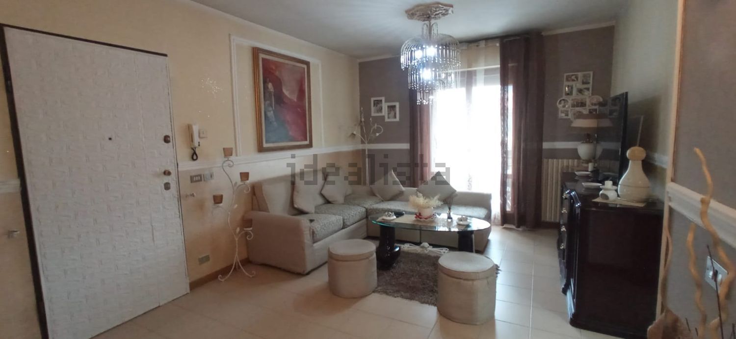 appartamento in vendita a Pescia in zona Castellare