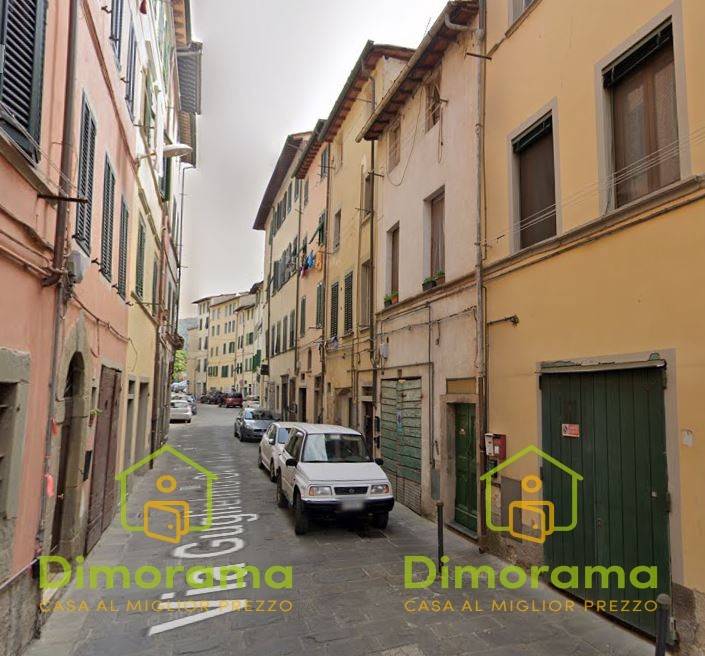 casa indipendente in vendita a Pescia