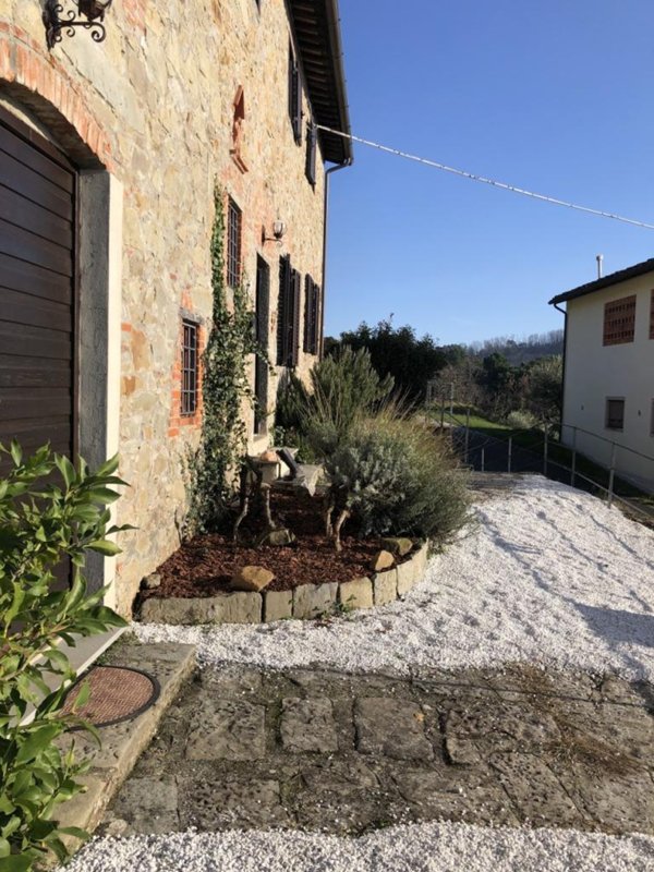 casa indipendente in vendita a Pescia in zona Collodi
