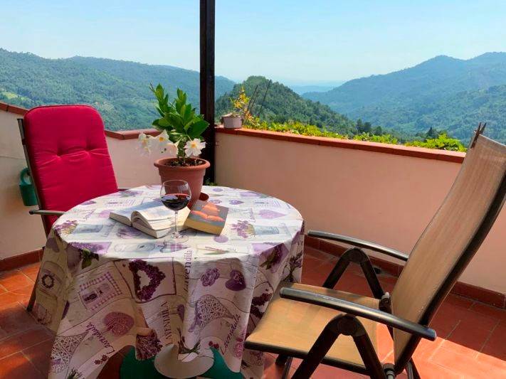 casa indipendente in vendita a Pescia in zona Collodi