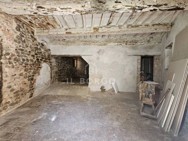 casa indipendente in vendita a Pescia