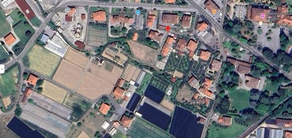 terreno edificabile in vendita a Pescia in zona Veneri