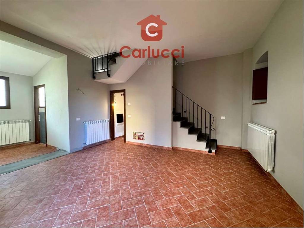 casa indipendente in vendita a Pescia in zona Veneri