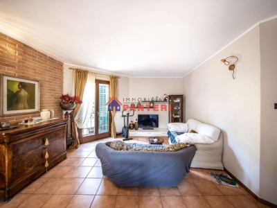 casa indipendente in vendita a Pescia