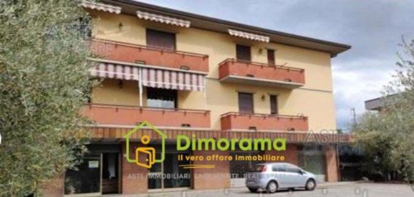 trivano in vendita a Pescia in zona Castellare