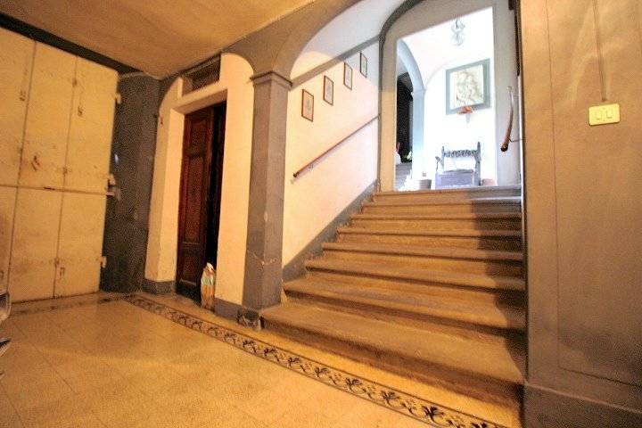 locale di sgombero in vendita a Pescia