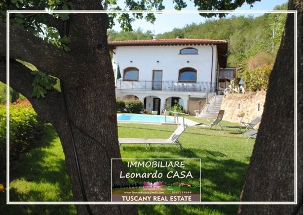 casa indipendente in vendita a Pescia
