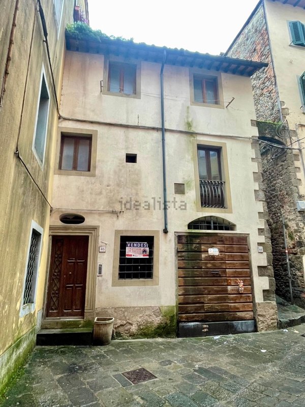 casa indipendente in vendita a Pescia