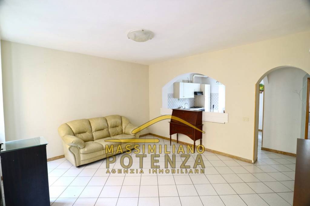 casa indipendente in vendita a Pescia