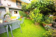 casa indipendente in vendita a Pescia in zona Castelvecchio