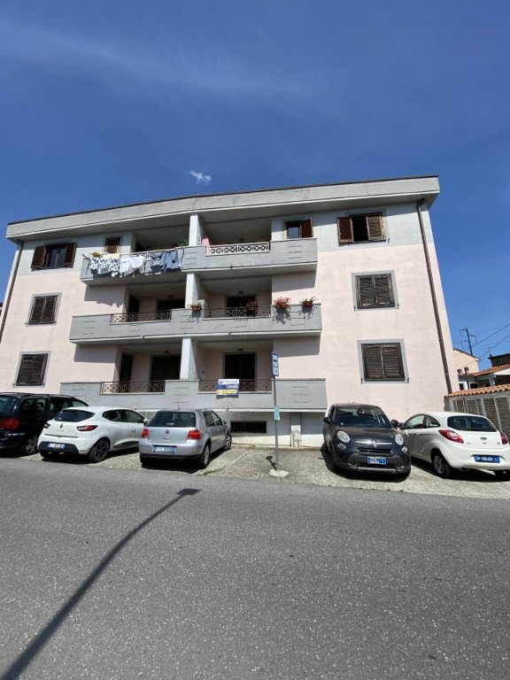 appartamento in vendita a Pescia in zona Castellare