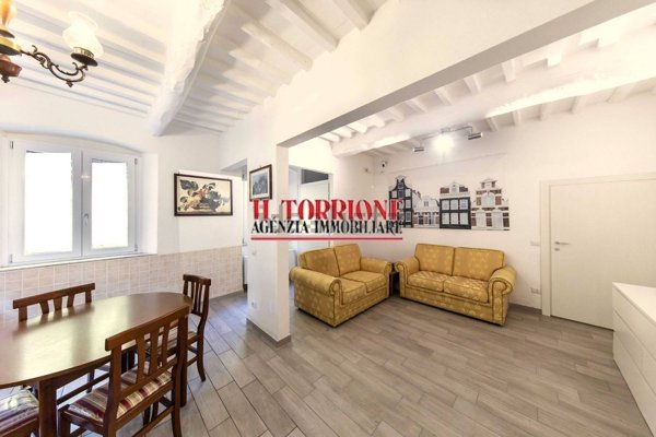 casa indipendente in vendita a Pescia