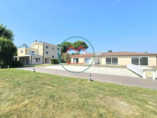 casa indipendente in vendita a Pescia in zona Pescia Morta