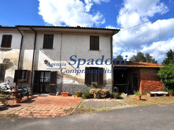 casa indipendente in vendita a Pescia in zona Pescia Morta