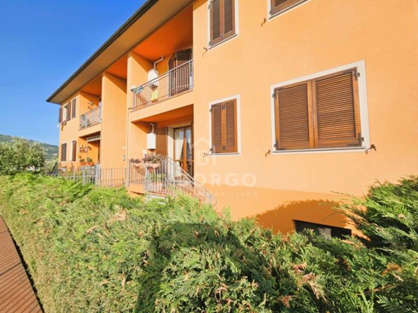 appartamento in vendita a Pescia in zona Pescia Morta