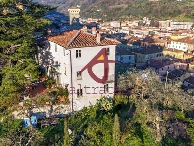 casa indipendente in vendita a Pescia