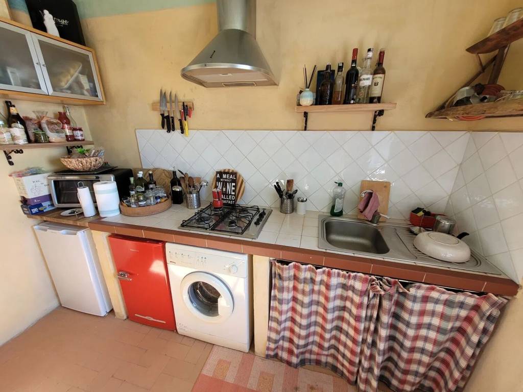 casa indipendente in vendita a Pescia
