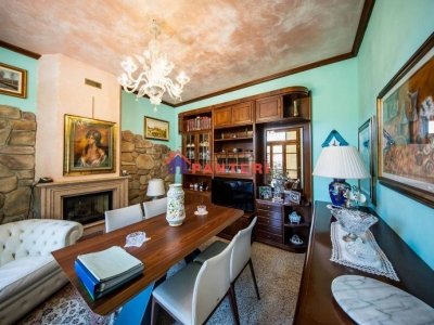 casa indipendente in vendita a Pescia