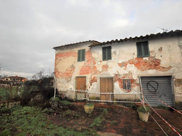 casa indipendente in vendita a Pescia in zona Pescia Morta
