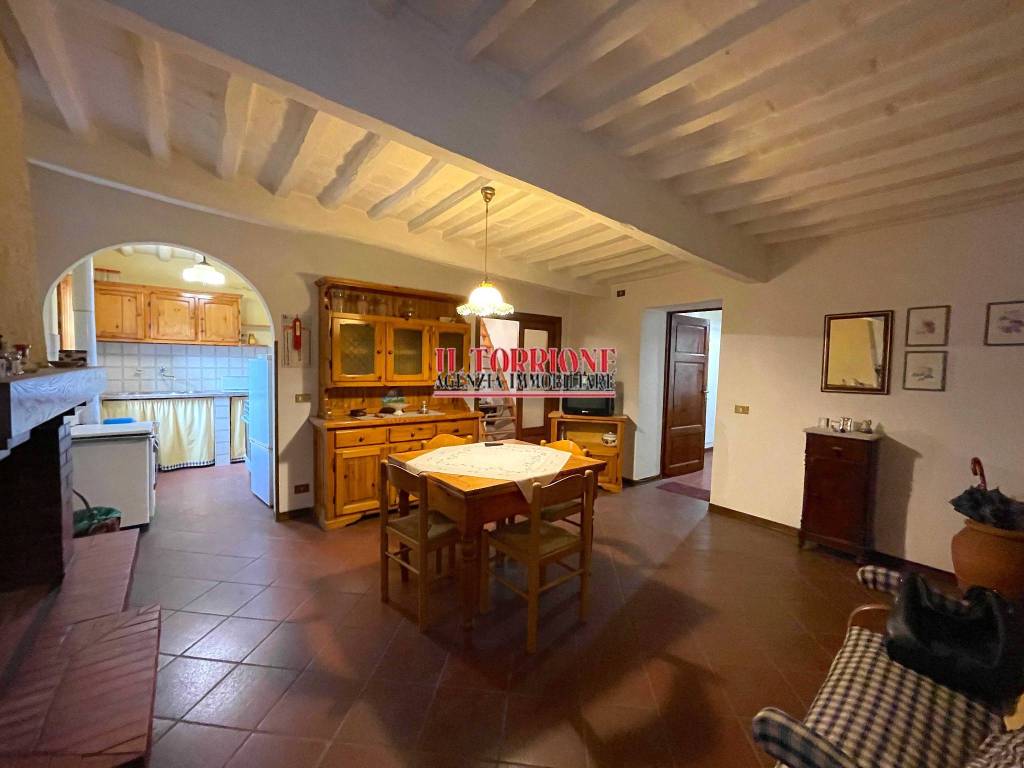 casa indipendente in vendita a Pescia in zona Collodi