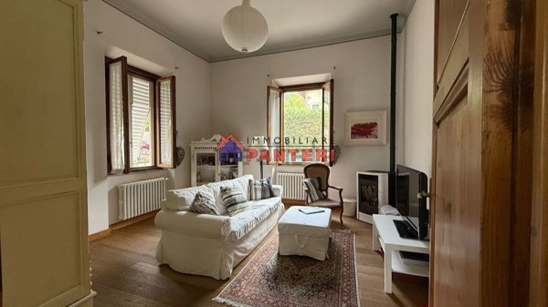 casa indipendente in vendita a Pescia
