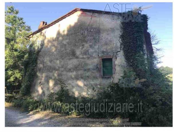 terreno edificabile in vendita a Pescia