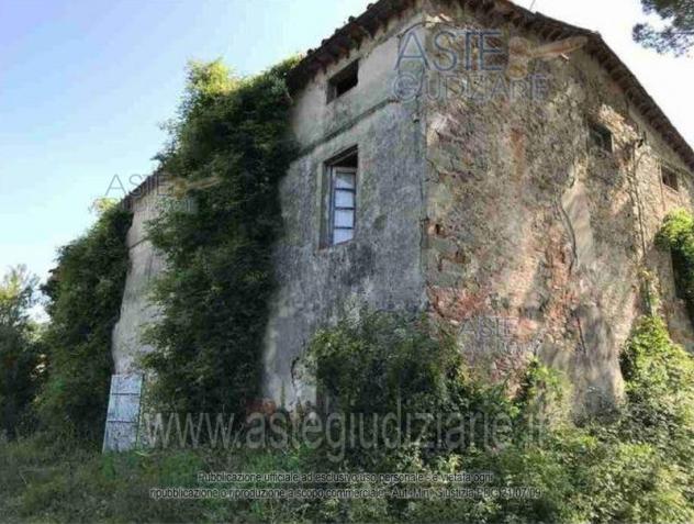 casa indipendente in vendita a Pescia