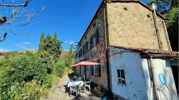 appartamento in vendita a Pescia in zona Pietrabuona