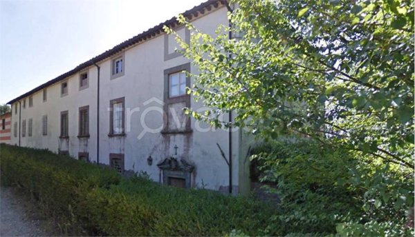 casa indipendente in vendita a Pescia