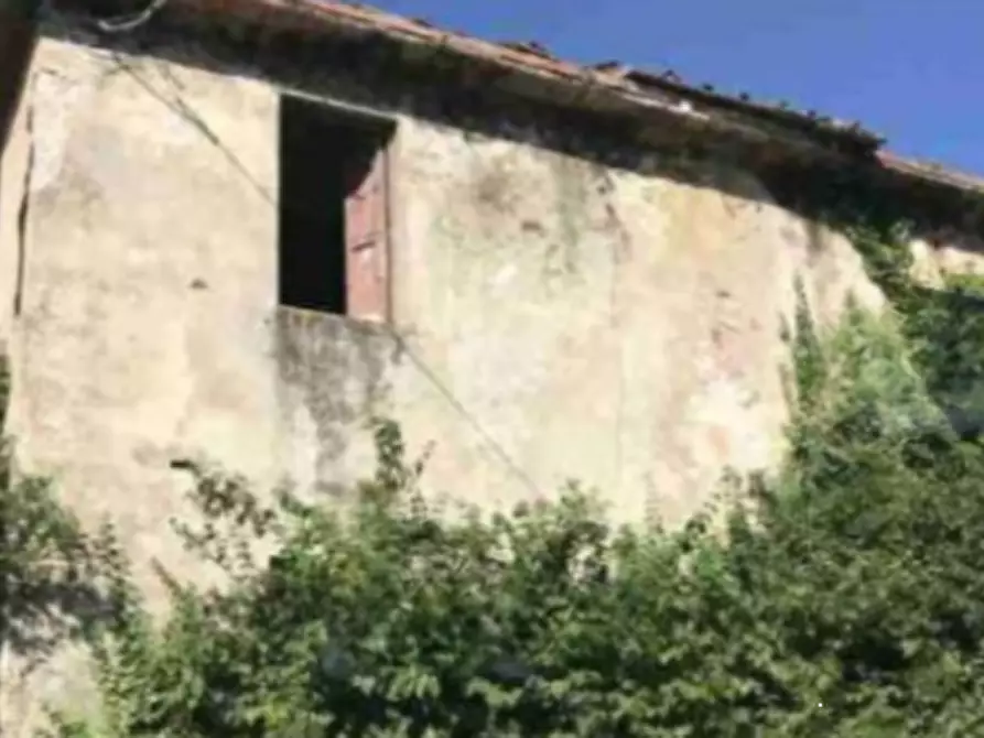 casa indipendente in vendita a Pescia