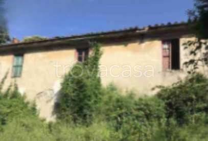 casa indipendente in vendita a Pescia in zona Veneri