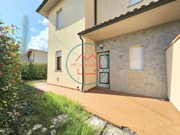casa indipendente in vendita a Pescia in zona Veneri