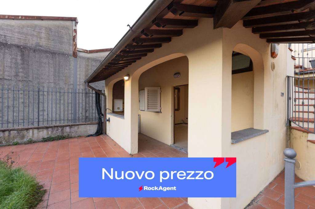 appartamento in vendita a Pescia in zona Collodi