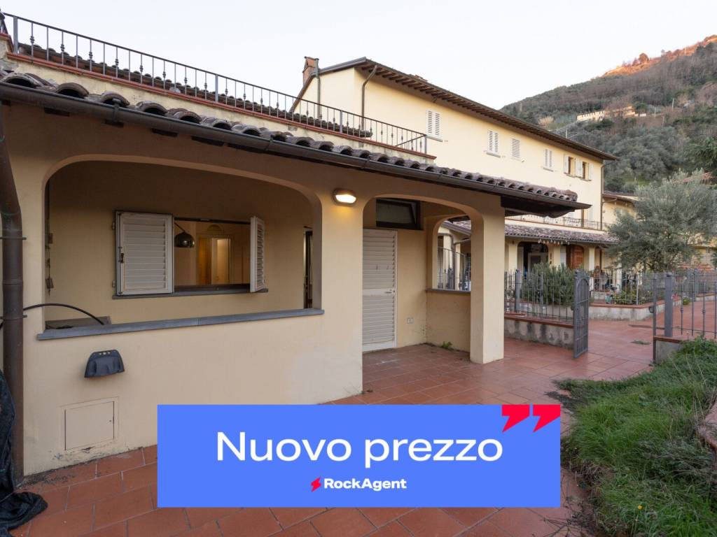 appartamento in vendita a Pescia in zona Collodi
